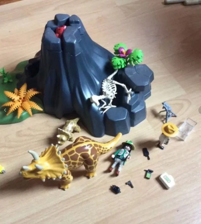 Playmobil tricératops