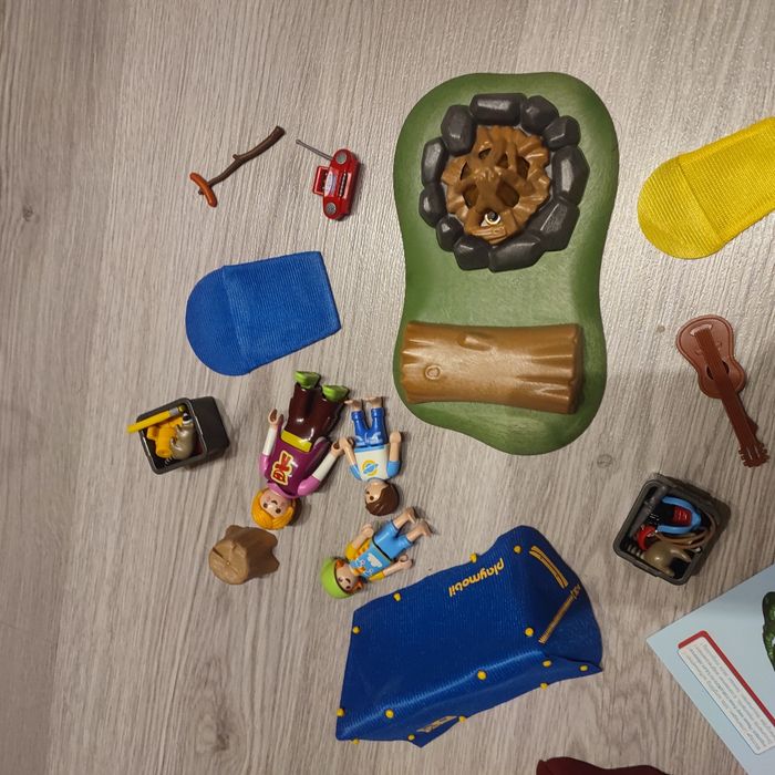 Playmobil 6888 camping tente avec enfant et animatrice manque la carte - photo numéro 2