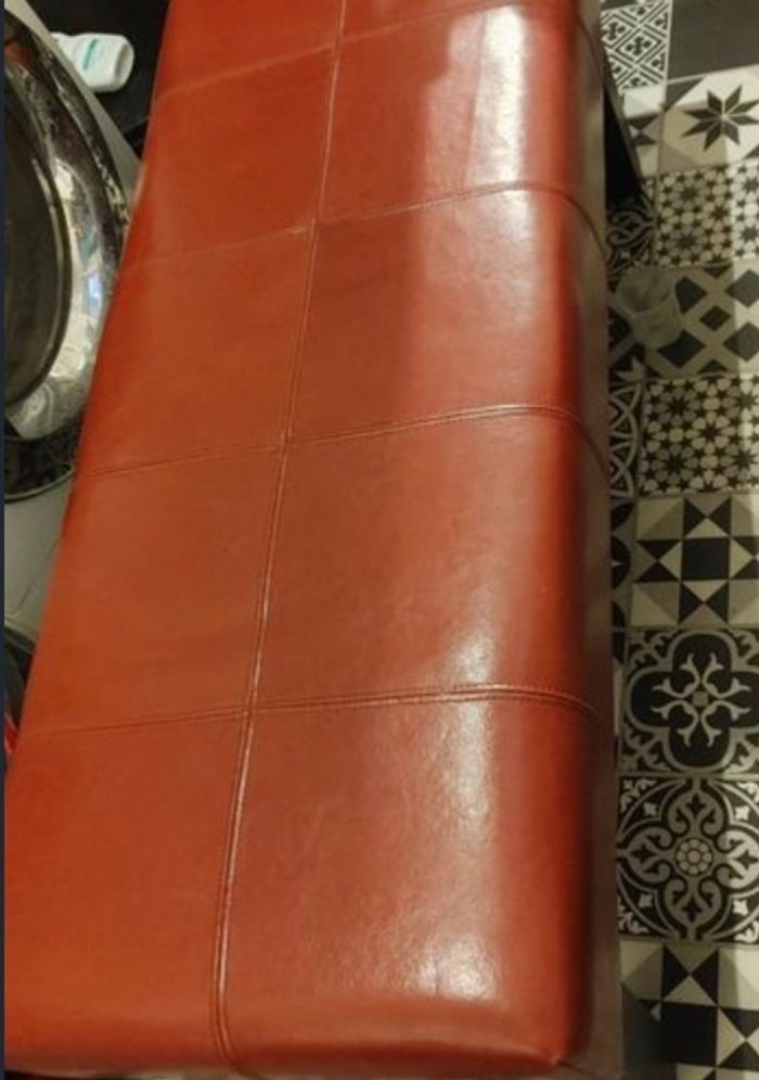 Banc banquette Cuir véritable et bois très bon état Rouge - photo numéro 4