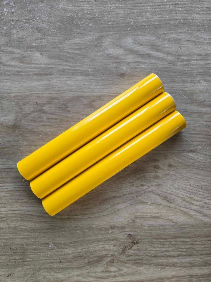 Vinyle adhesif permanent jaune pour machine de découpe (3 x 1m )