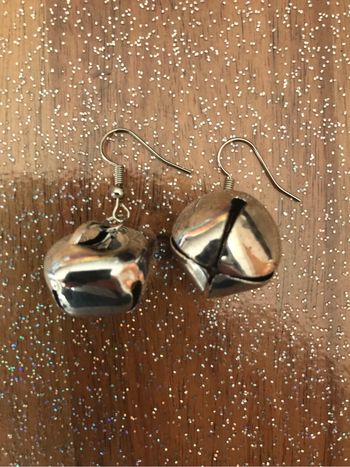 Boucles d’oreilles grelots argentés