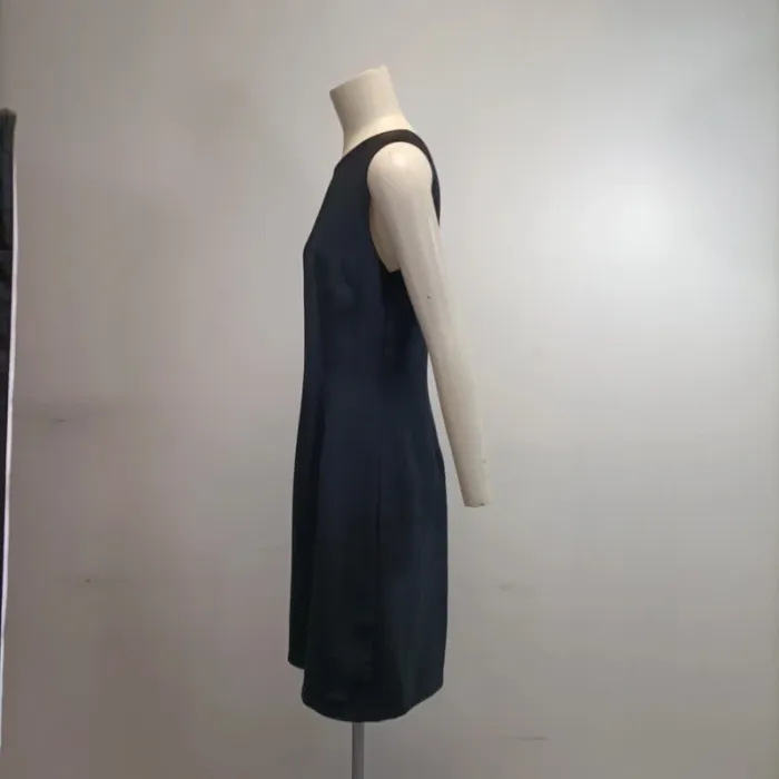 etite robe noir dos décolleté vintage, made in France - Printemps -Taille 42 estimée - photo numéro 2