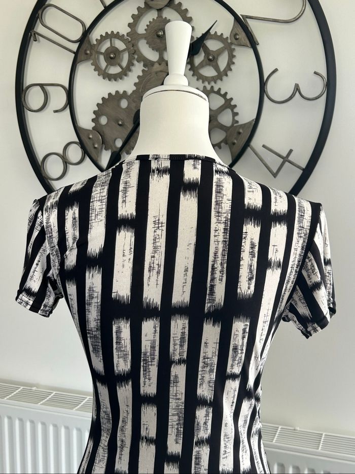 Robe Genese taille S/M - photo numéro 7