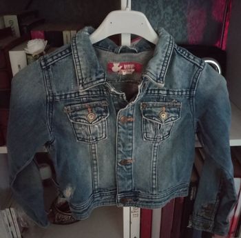 Jolie Veste en jeans courte 6/7 ans 100% coton neuve