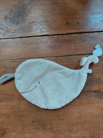 #16 - Doudou baleine Le phare de la baleine