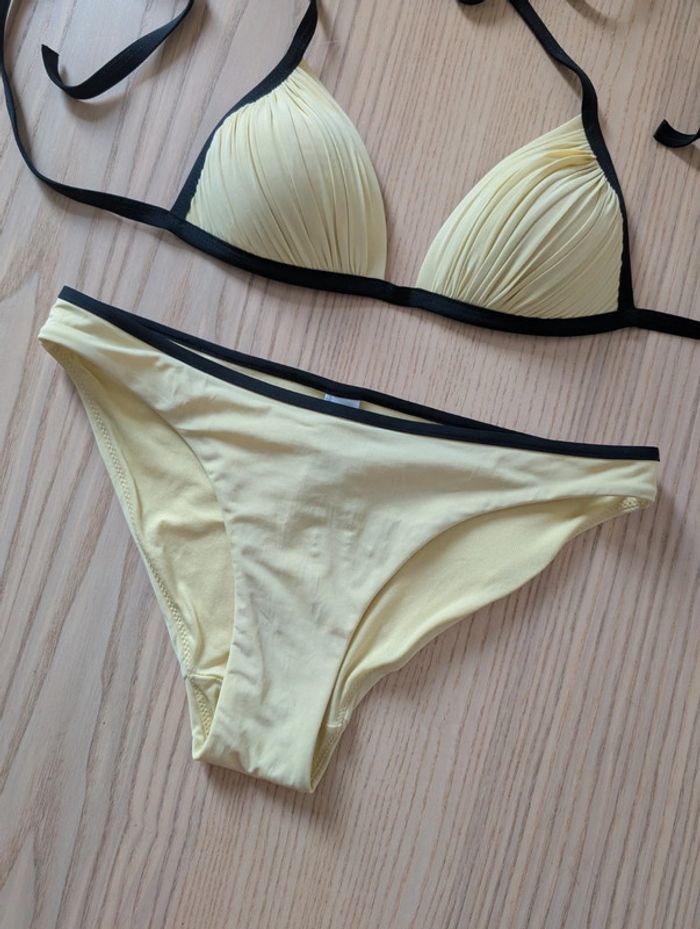 Maillot deux pièces jaune pâle Etam - photo numéro 3