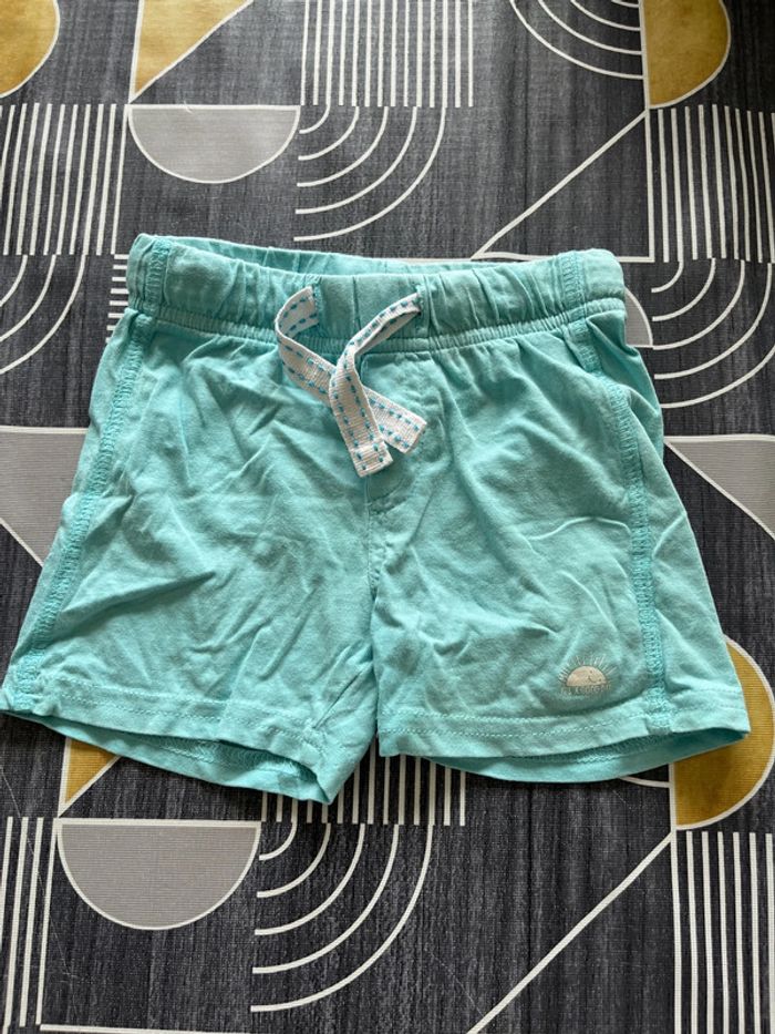 Short turquoise