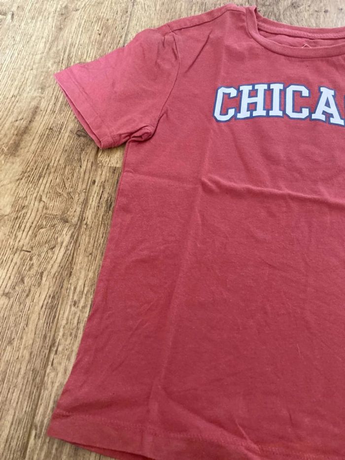 T-shirt rouge Chicago - photo numéro 4