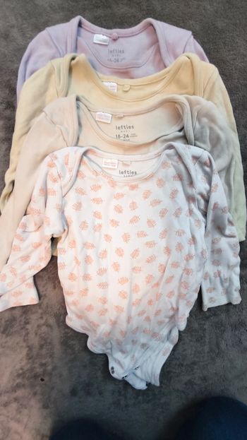 Lot 4 Bodys Bébé – 18-24 mois
