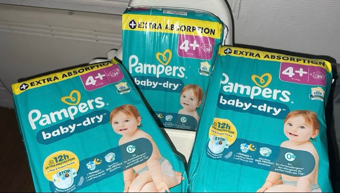 Couches Pampers - photo numéro 2