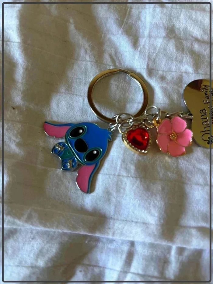 Porte clef stitch neuf - photo numéro 2