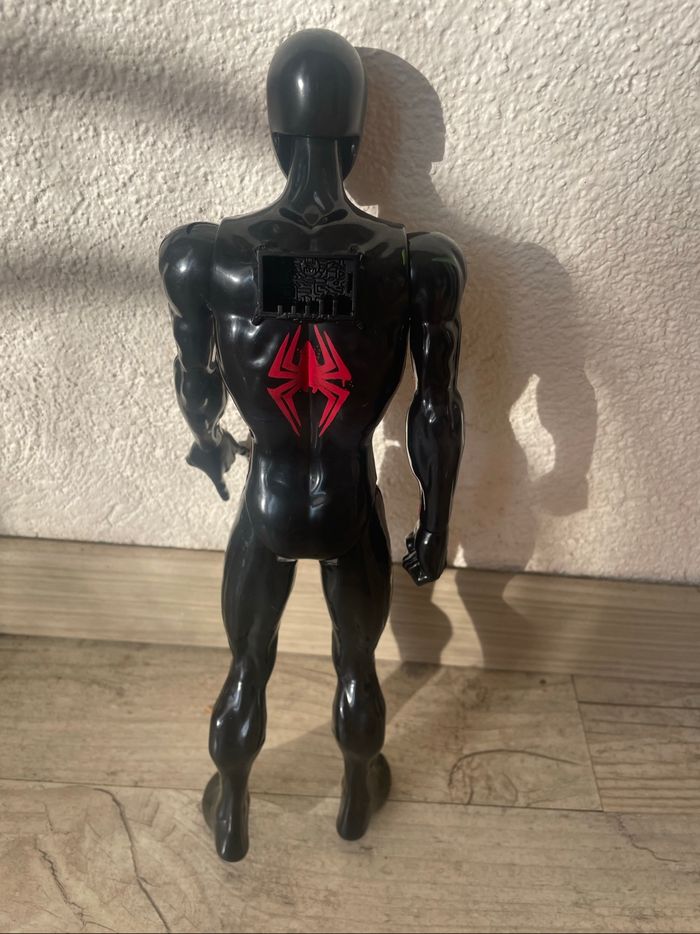 Figurine parlante Spiderman titan - photo numéro 3