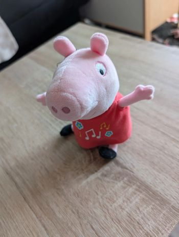 Peluche Peppa pig musicale