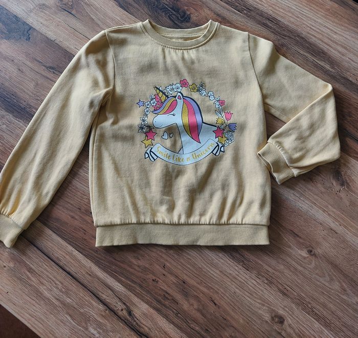Pull jaune