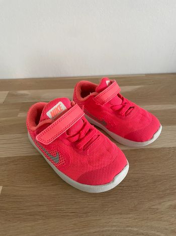 Baskets Nike bébé fille