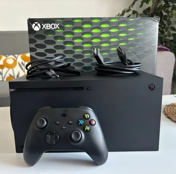 Dans sa boîte · Xbox · Series X · Noir