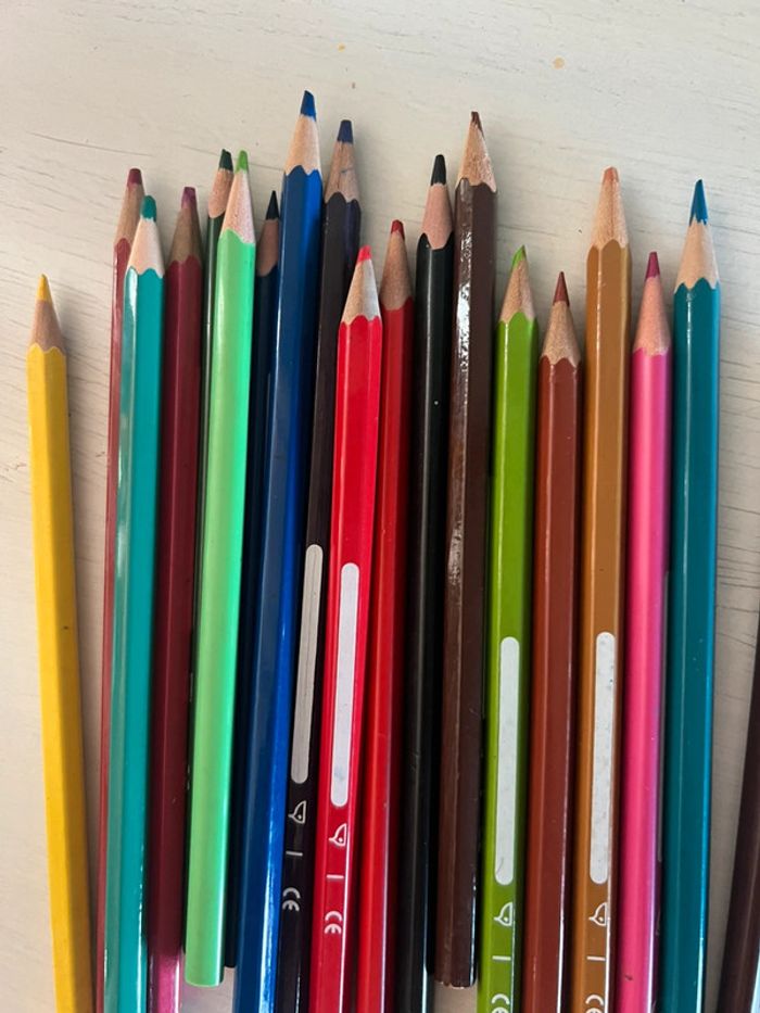 Crayons de couleurs - photo numéro 2