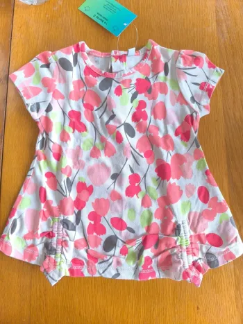 318579 tee-shirt MC beige fleurs fille 12 mois