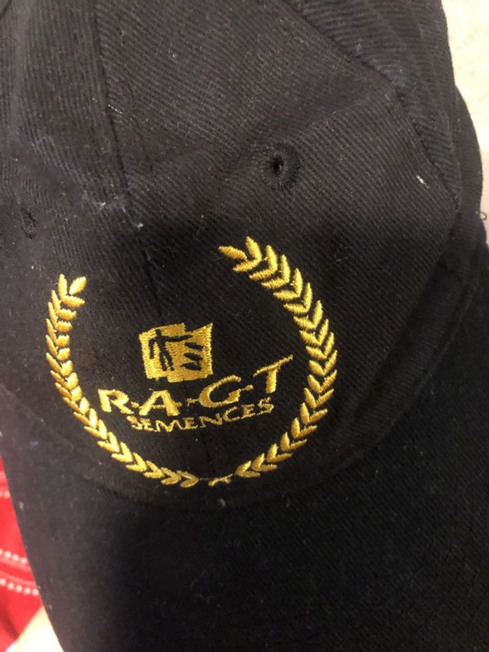 Casquette - photo numéro 3