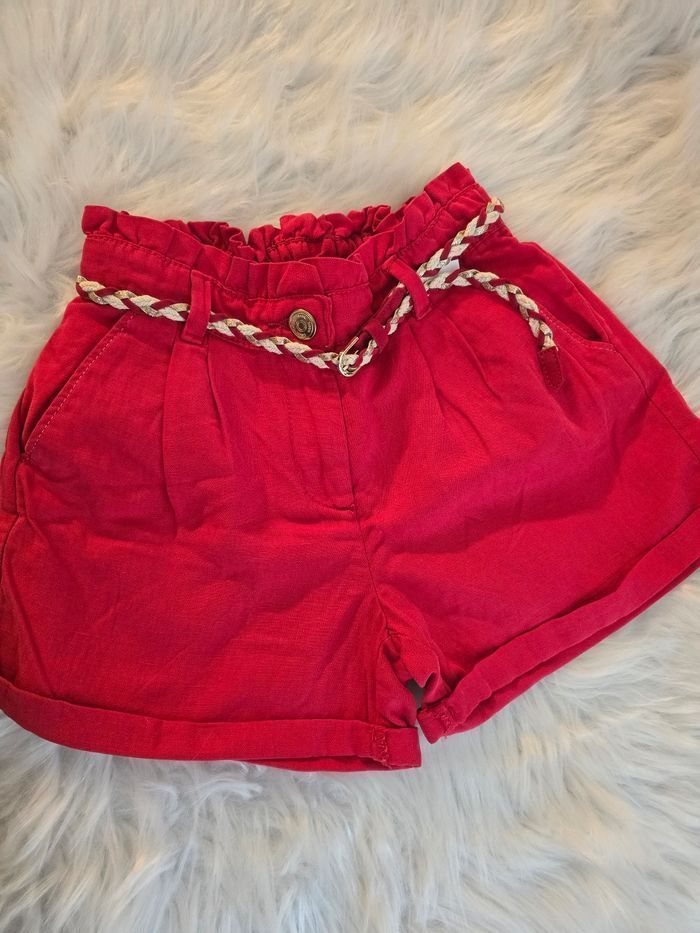 Neuf (non porté)🏷😍🤩 🤩😍⚘️⚘️⚘️short 9 ans fille 🤩😍⚘️⚘️⚘️ - photo numéro 3