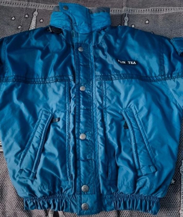Blouson bleu avec capuche taille S-M (Fun Tea) - photo numéro 1