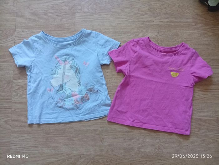 Lot 2 T shirts fille 2-3ans