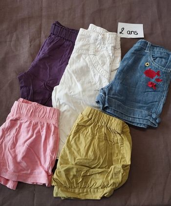 Lot shorts 2 ans