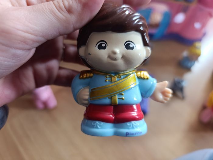 Lot tut tut les copains avec château de princesse - photo numéro 7