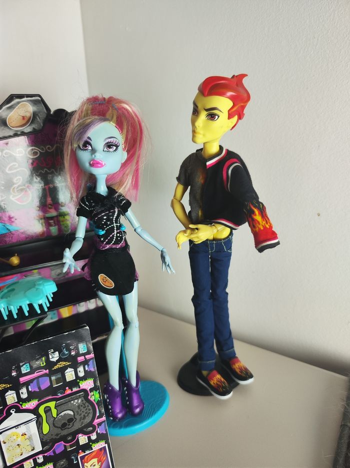 Monster high Abbey et Thomas cramé - photo numéro 5