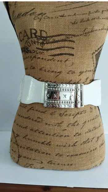 Ceinture blanche et argenté élastique 70/75 cm
