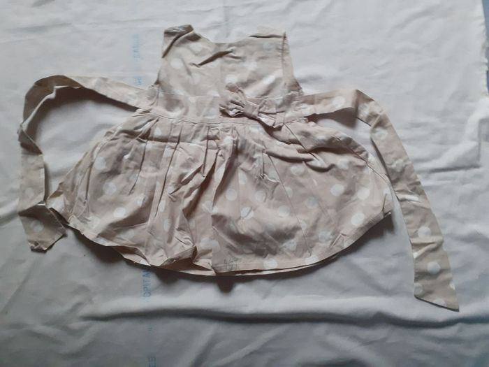 Robe beige gros pois blanc petit nœud et ceinture