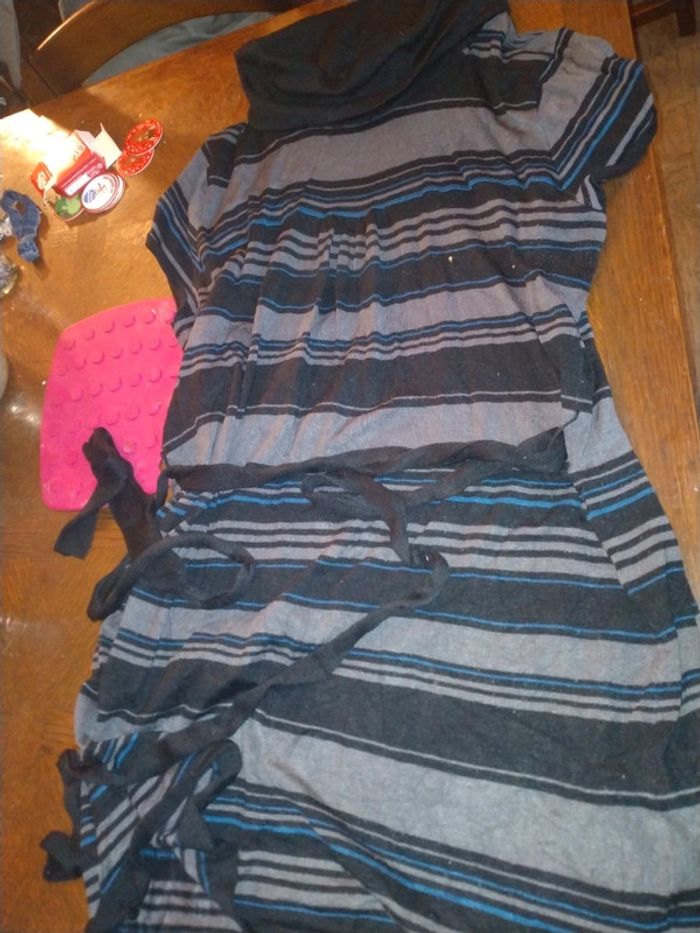 Robe à col roulé