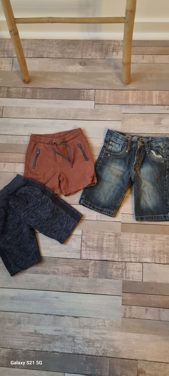 Lot 3 shorts 6 ans