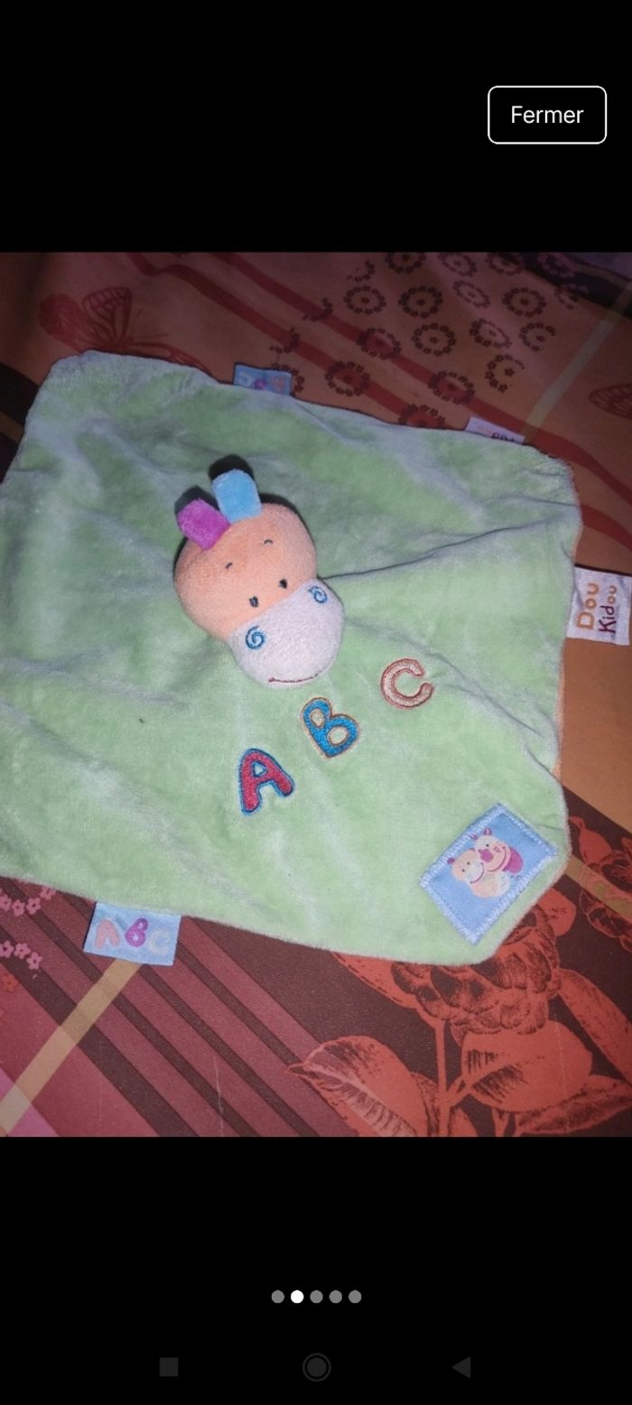 Très beau doudou bébé p2 - photo numéro 4