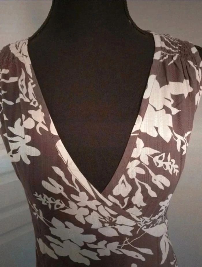 Robe fleurie marron et beige Camaïeu taille 38 - photo numéro 3
