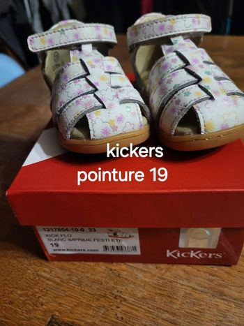 Chaussures sandales kickers fille pointure 19
