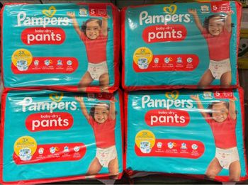 4 paquets de couches Pampers  taille 5