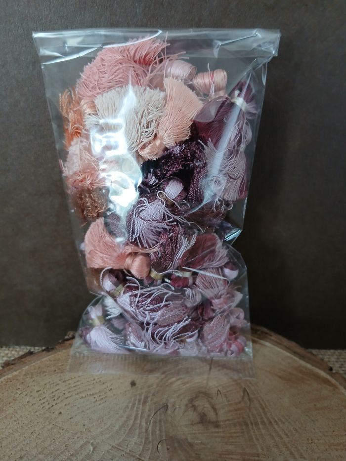 Lot de 50 glands pompons violet rose - photo numéro 4