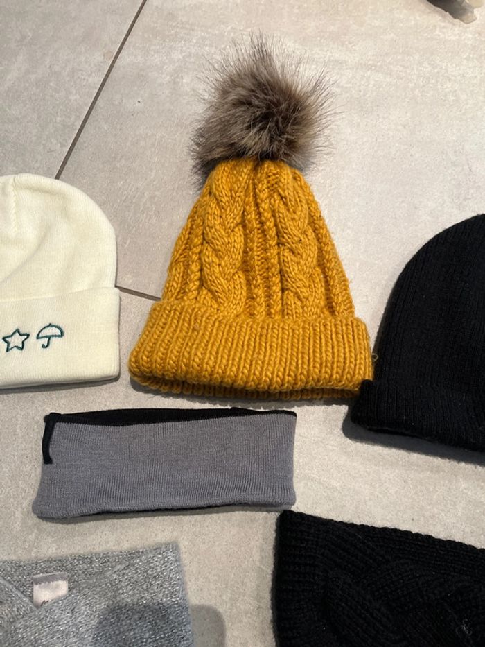 Lot de Bonnets, cache oreilles - photo numéro 3