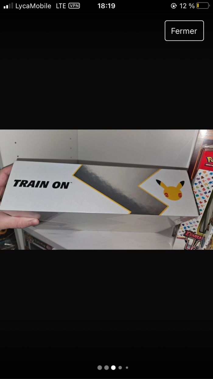 Display Pokémon 25 ans anniversaire - photo numéro 3