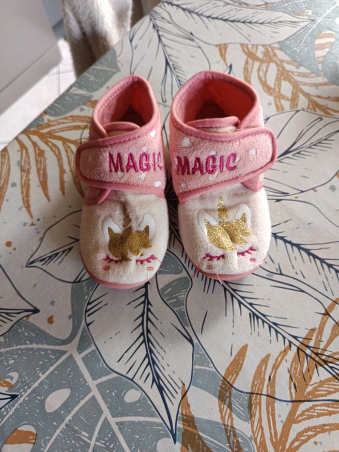 Chaussons licornes taille 26