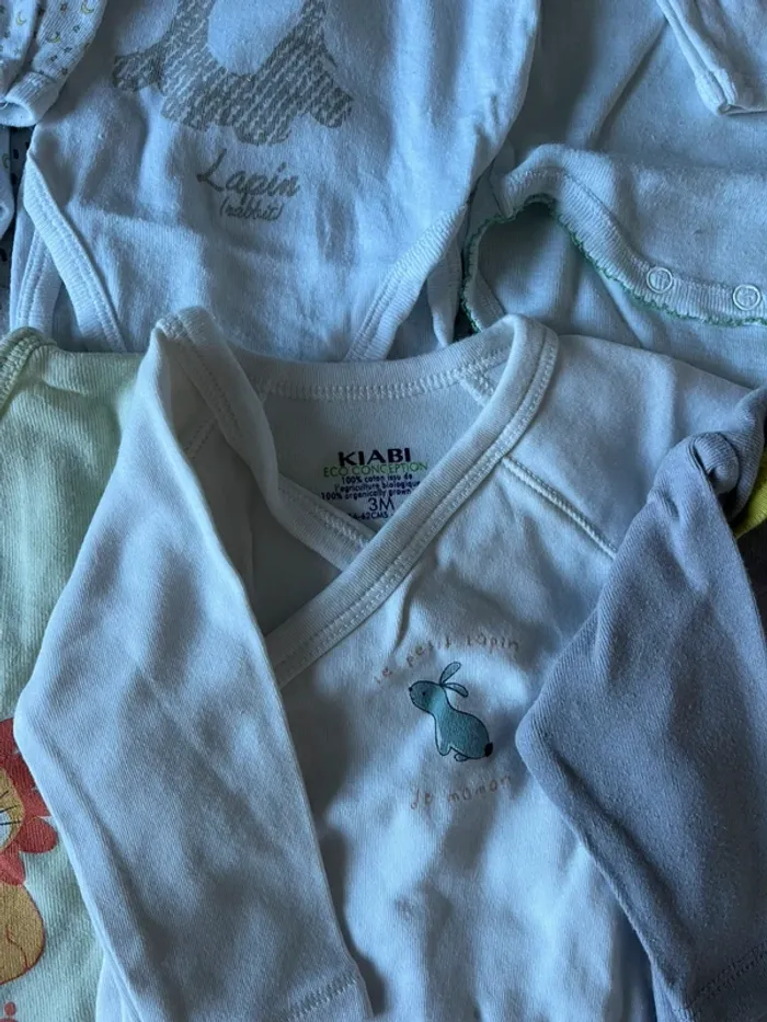 Lot bodies et pyjamas 3 mois - photo numéro 4