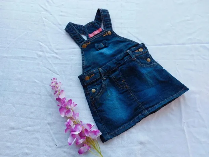 Magnifique robe salopette en Jean 6 mois Tissaia - photo numéro 2