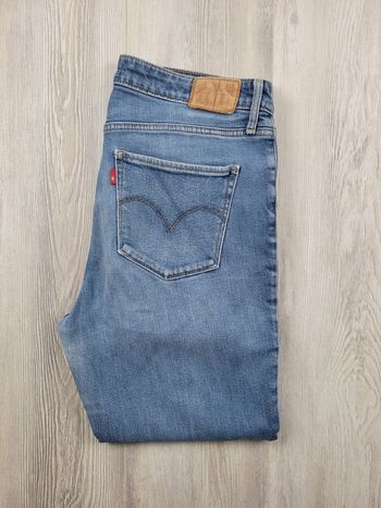 Jean Levi’s Skinny – Taille 31 – Bleu denim – Excellent état