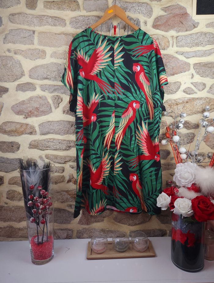 Robe tropical manches chauve souris multicolore Femme taille 54 marque Boohoo 💎 - photo numéro 3