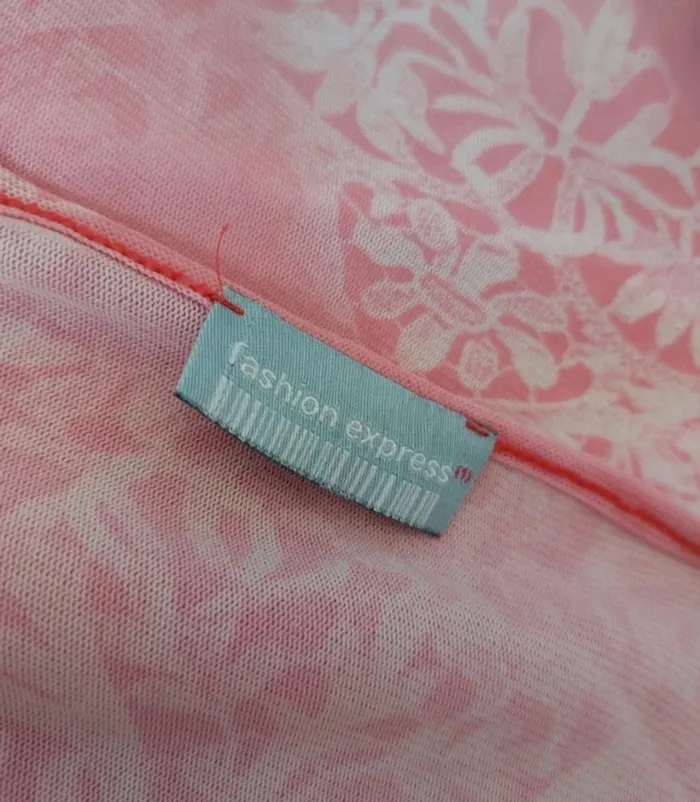 Top manches courtes en tulle imprimé taille S - photo numéro 4