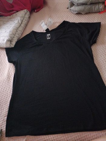 T shirt slim neuf XL