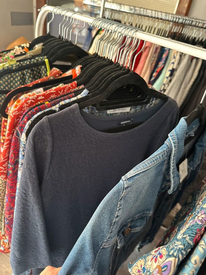Lot de 35 vêtements femme (tailles 34 à 40) Déstockage - photo numéro 12