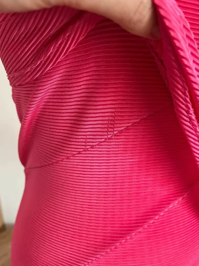 Robe rose fuschia moulante Weinsanto - photo numéro 3