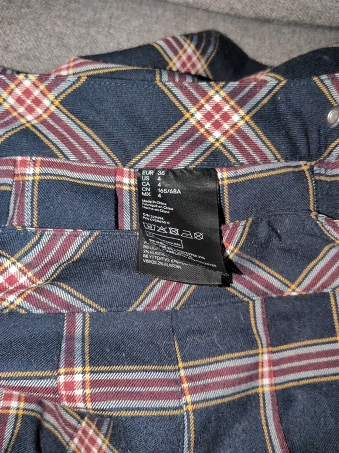 Jupe plissée à carreaux H&M – Taille 36 – Très bon état - photo numéro 5
